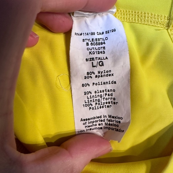 Y2K Era Roxy Rashguard - Picture 4 of 9